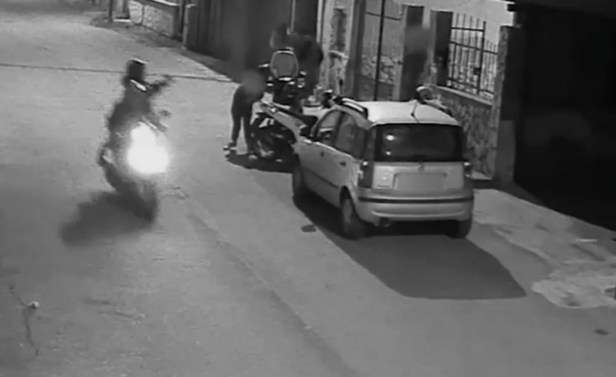Sparò al cugino, fissato riesame per il giovane accusato di tentato omicidio  - L'azione ripresa dai sistemi di videosorveglianza 