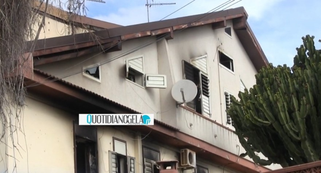 Villa confiscata ai clan distrutta dal fuoco, dopo due anni mancano fondi per ripristino - 