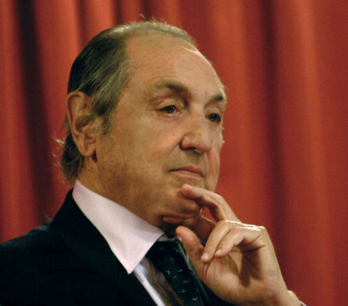 “Orizzonti Condivisi”, a Emmanuele F.M. Emanuele il premio “Ambasciatore di Pace” - 