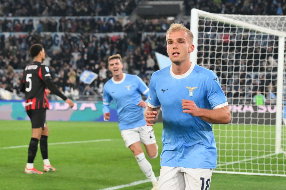 La Lazio batte il Milan 1-0, l’Inter ora a +8 sui cugini - 