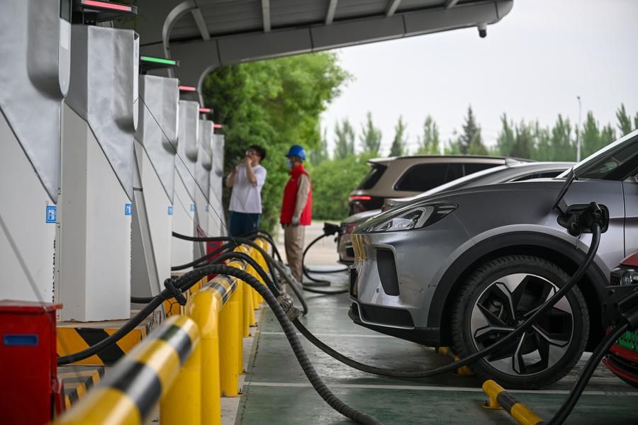 Cina, in rapida espansione la rete di ricarica per i veicoli elettrici - 