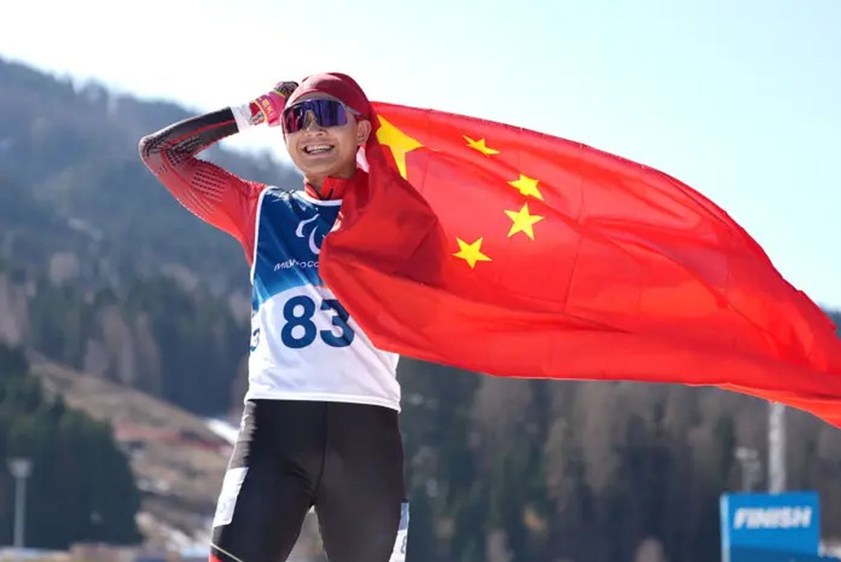 Il cinese Cai Jiayun domina nel Para Biathlon a Milano-Cortina - 