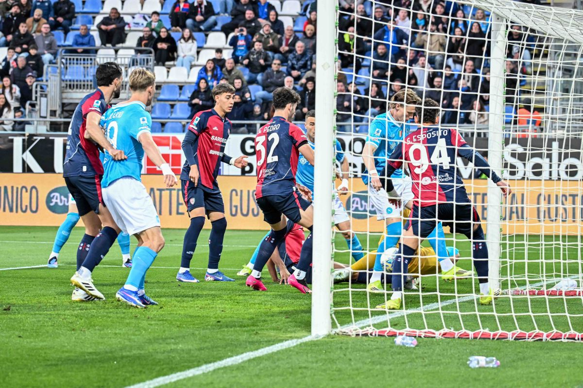 Basta McTominay, il Napoli vince di misura a Cagliari - 