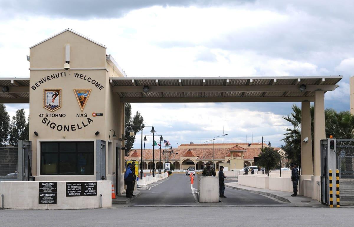 Crosetto ha negato agli Stati Uniti l’uso della base di Sigonella - 