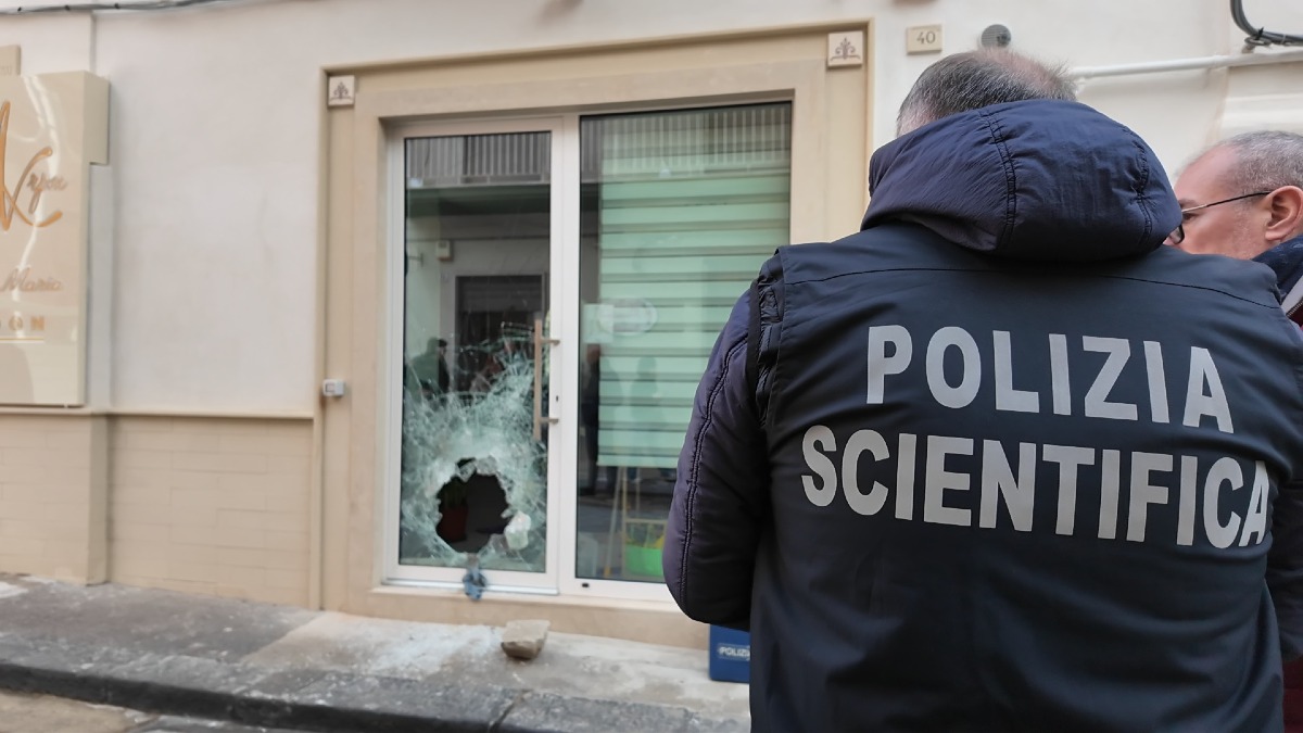 Spaccate in città, l’ipotesi della Procura: “Possibile sistema organizzato dietro i colpi” - 