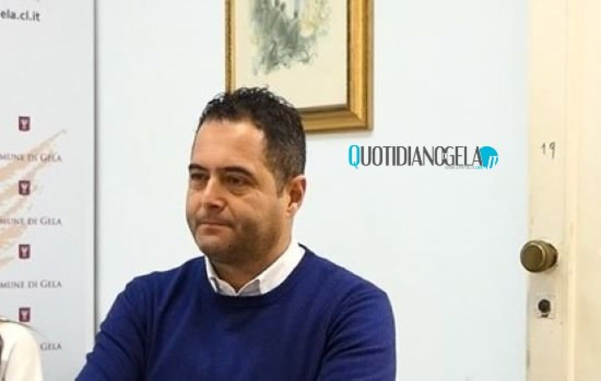 "Selfie? Noi li facciamo su cose concrete, da FdI nulla cosmico", Di Stefano: "Con Eni somme per valorizzare città" - Il sindaco Terenziano Di Stefano