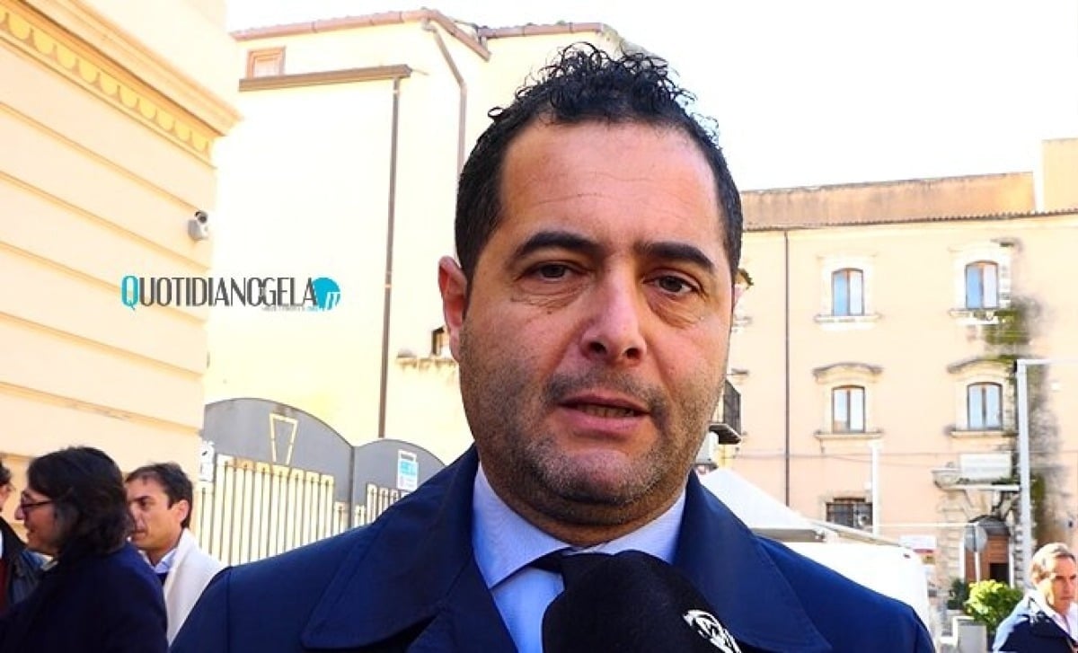 Trasferta per confronto con Eni, Di Stefano conclude accordo per la pista di atletica  - Il sindaco Terenziano Di Stefano 