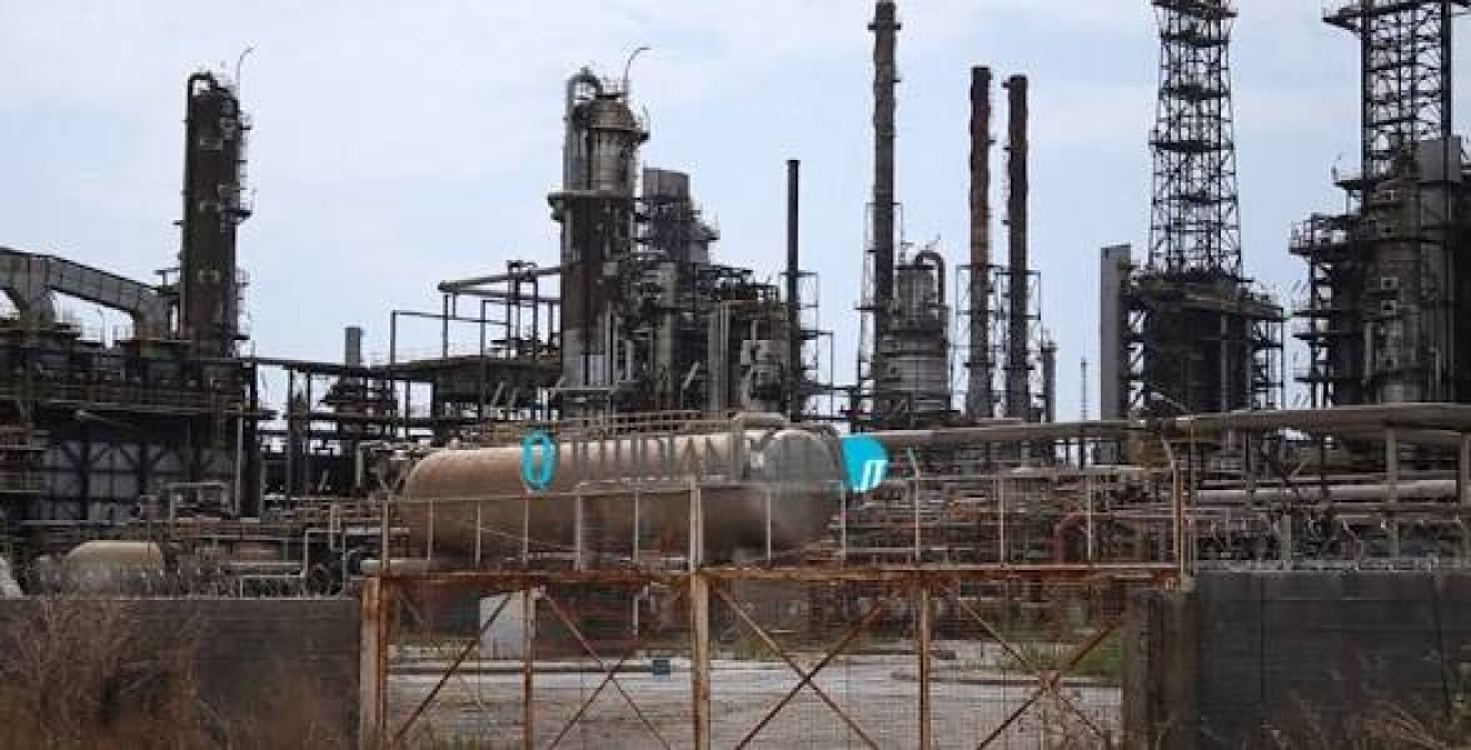 Crisi internazionale carburanti, Di Stefano al governo: "Gela diventi hub biojet, c'è know-how" - 