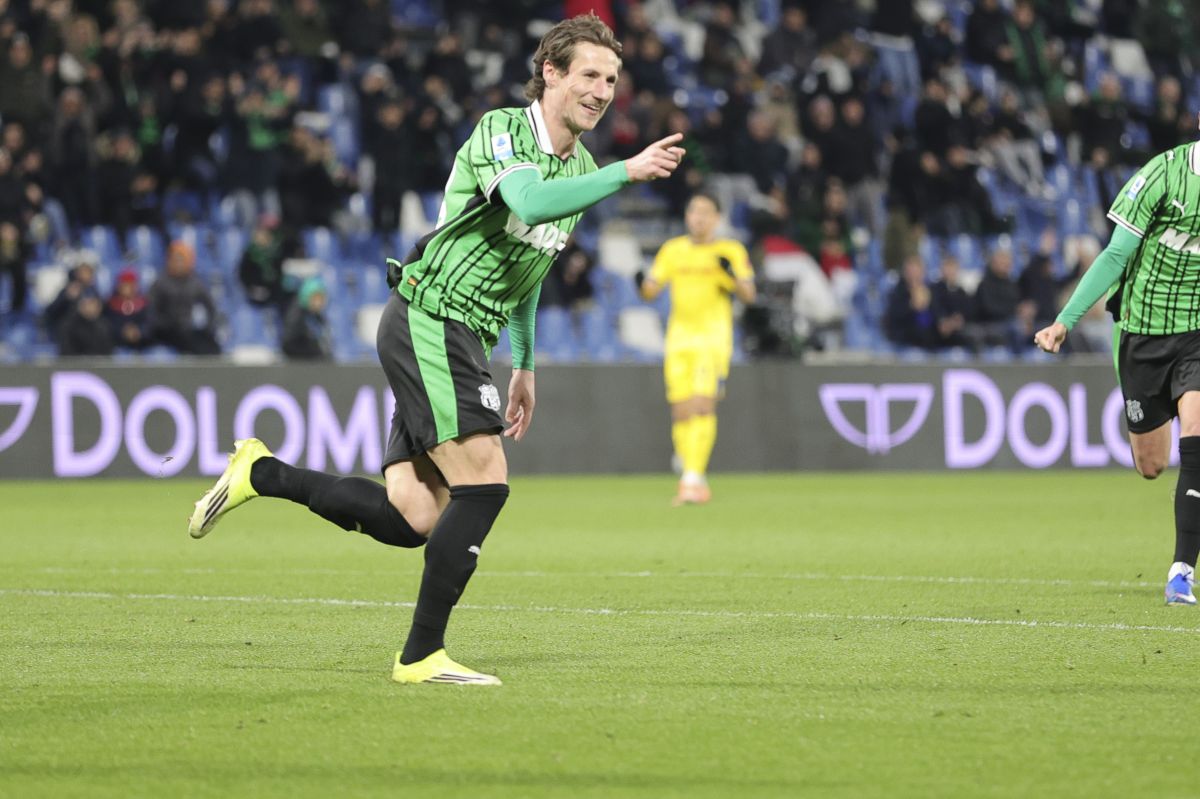 Il Sassuolo vince in rimonta, Cagliari battuto 2-1 - 