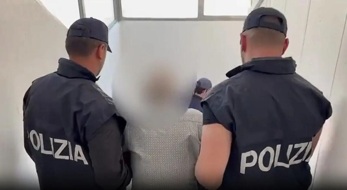 Ex dirigente della Polizia Penitenziaria arrestato a Catania, era latitante - 