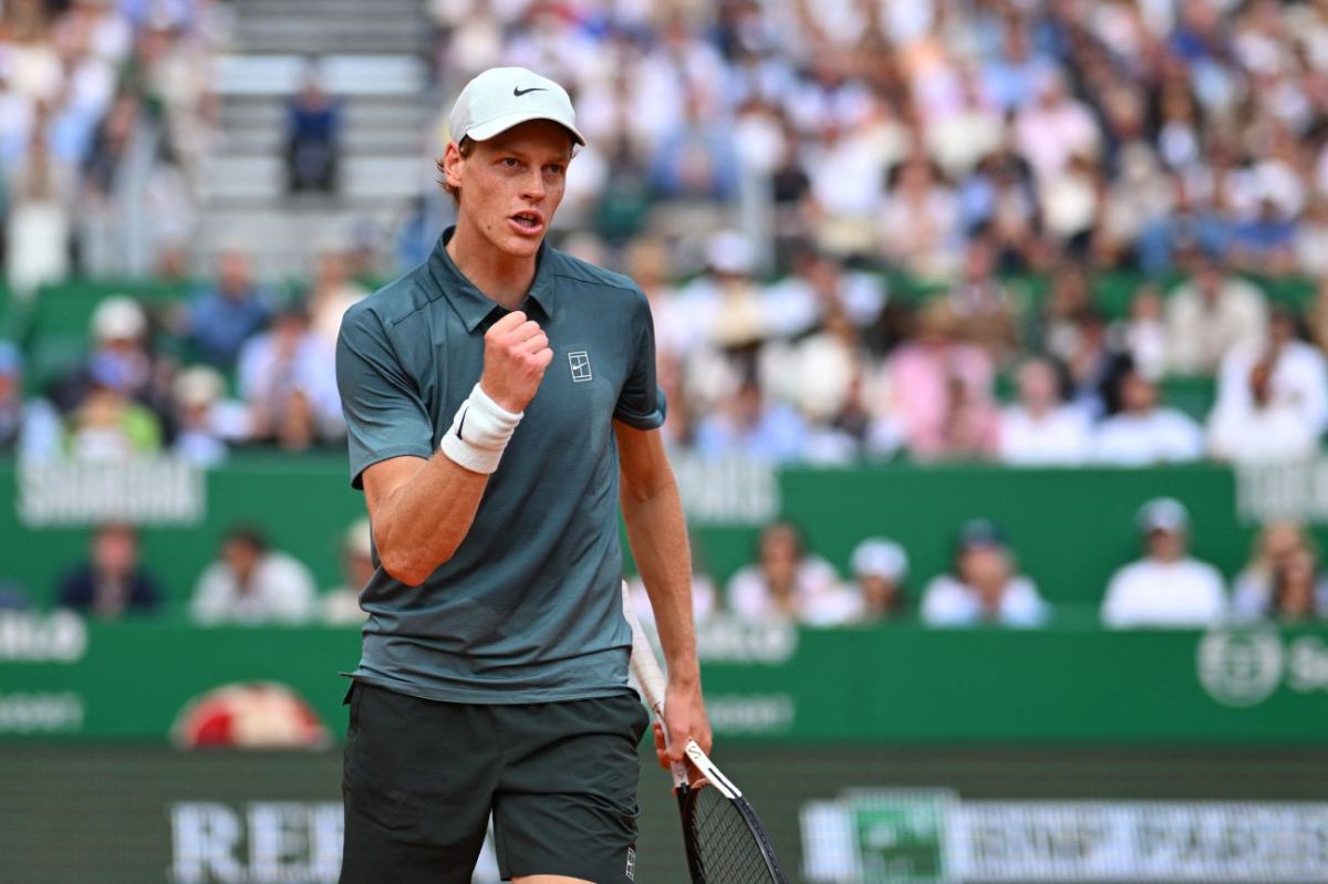 Sinner vola in finale a Montecarlo, battuto Zverev in due set - 