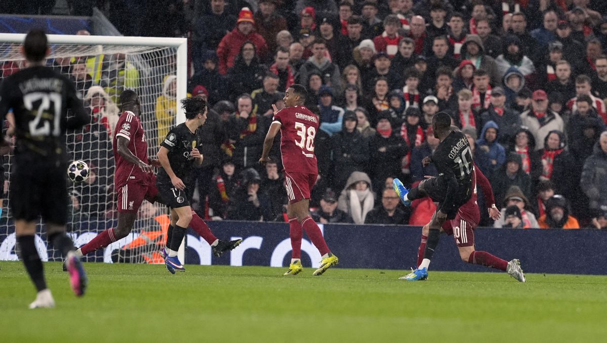 Doppietta Dembelé, il Psg vince 2-0 a Liverpool e va in semifinale - 