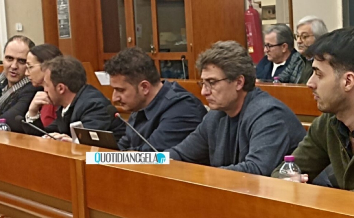 "Centrodestra condanni gli scandali regionali", civici: "Su eventi pieno rispetto protocollo"