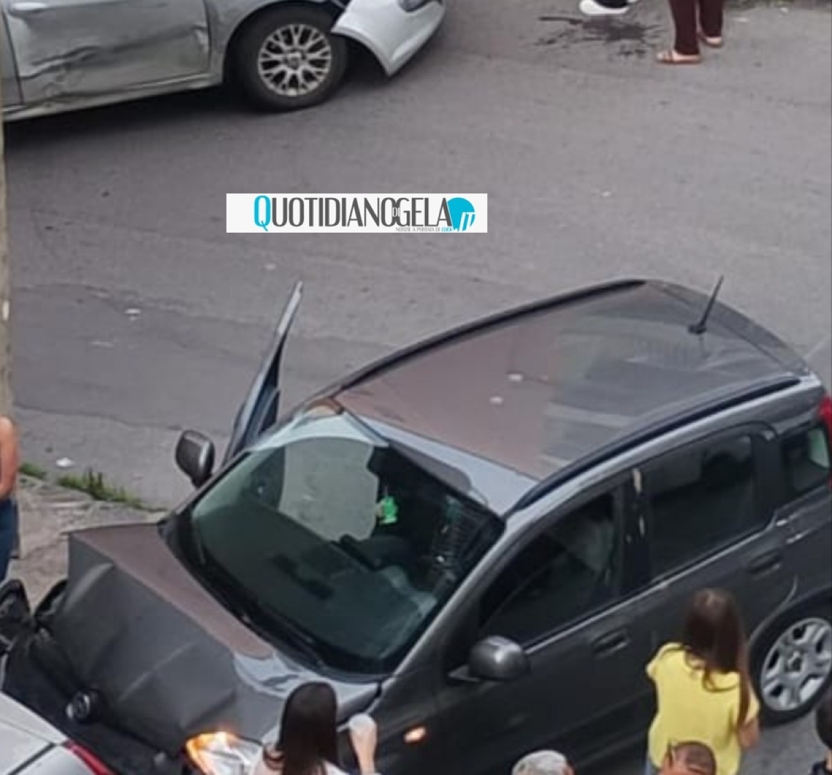Impatto tra due auto all'incrocio tra via Bevilacqua e via Perugia  - 