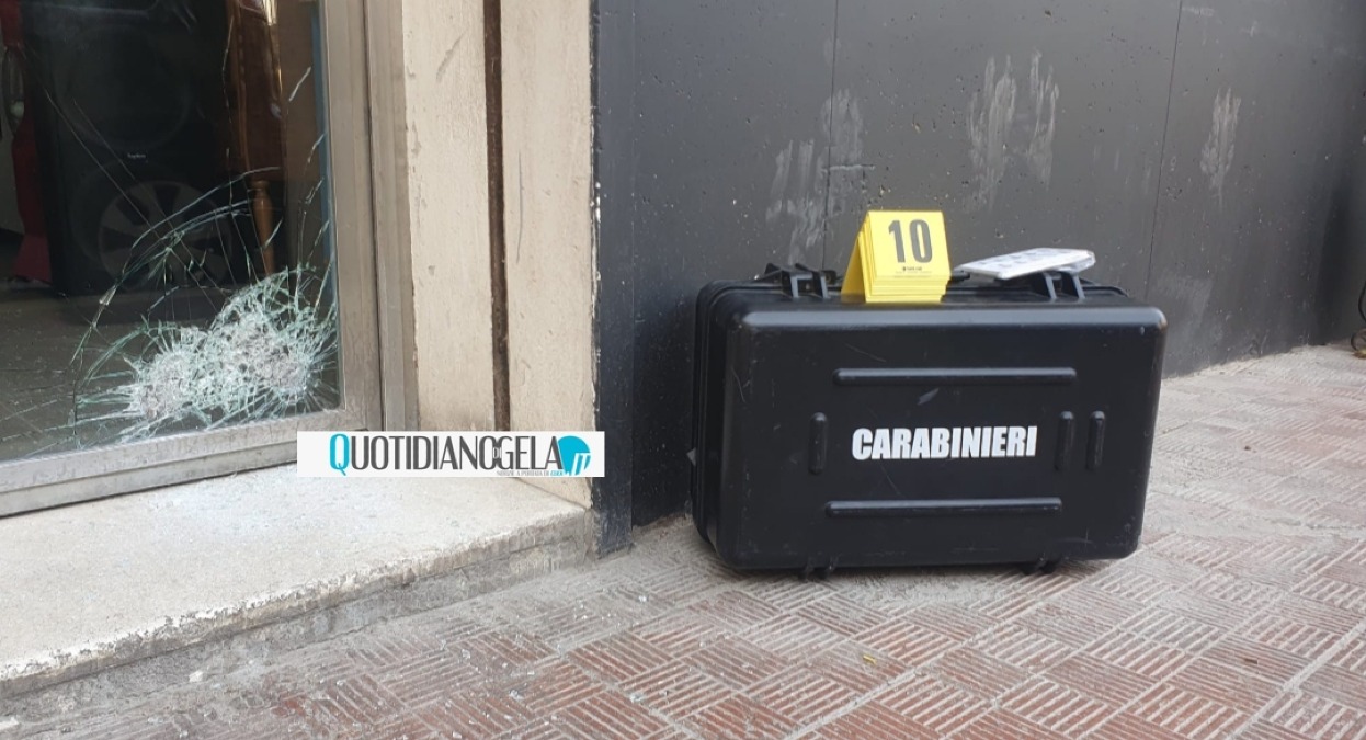 Tentativo di "spaccata" in una pizzeria di via Cairoli - 