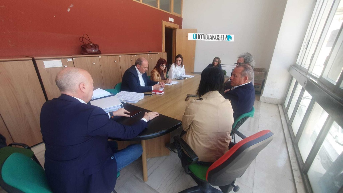 Sanità, commissione a confronto con parlamentari: "Servono certezze su servizi in città" - Un momento dell'incontro 