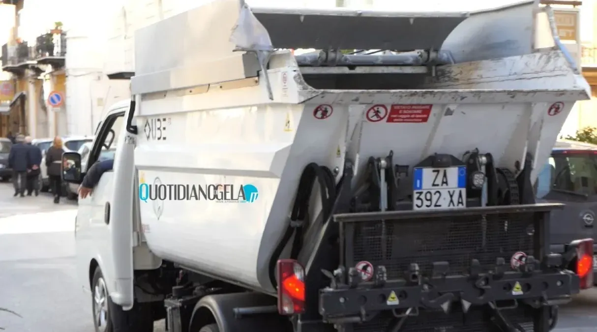 Mazzarino, servizio rifiuti avanti con Impianti per sei mesi: "In attesa della gara d'appalto" - 