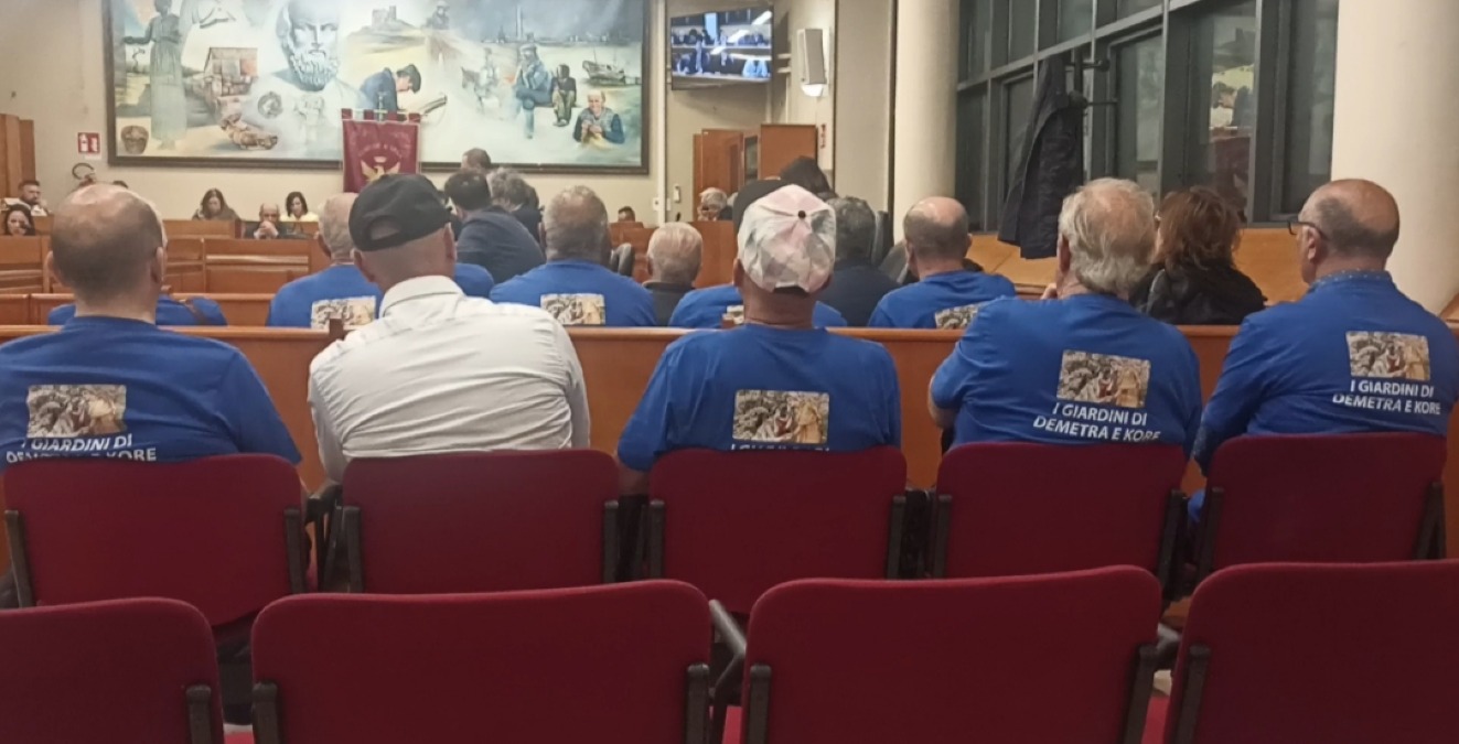 "Giardini Demetra e Kore" riconosciuti dal Comune: "Bellezza dal lavoro dei volontari" - 