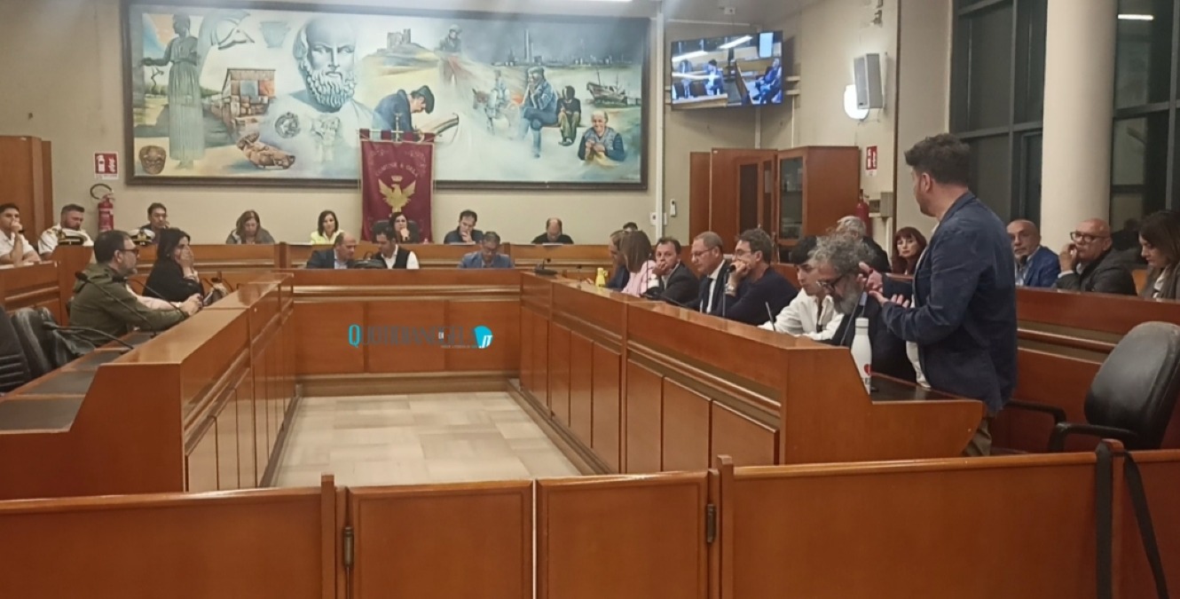 Magggioranza e opposizione danno l'ok a mozioni su coworking, fontanella "Santuzza" e piano ambulanti - 