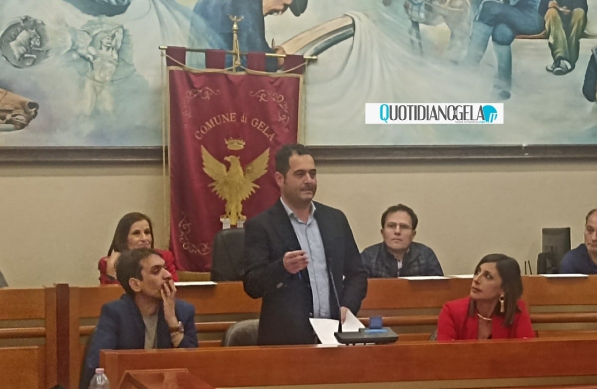 "Non sarò sindaco del lutto, sempre rispettata trasparenza", Di Stefano: "C'è chi inquina fuori da politica" - 