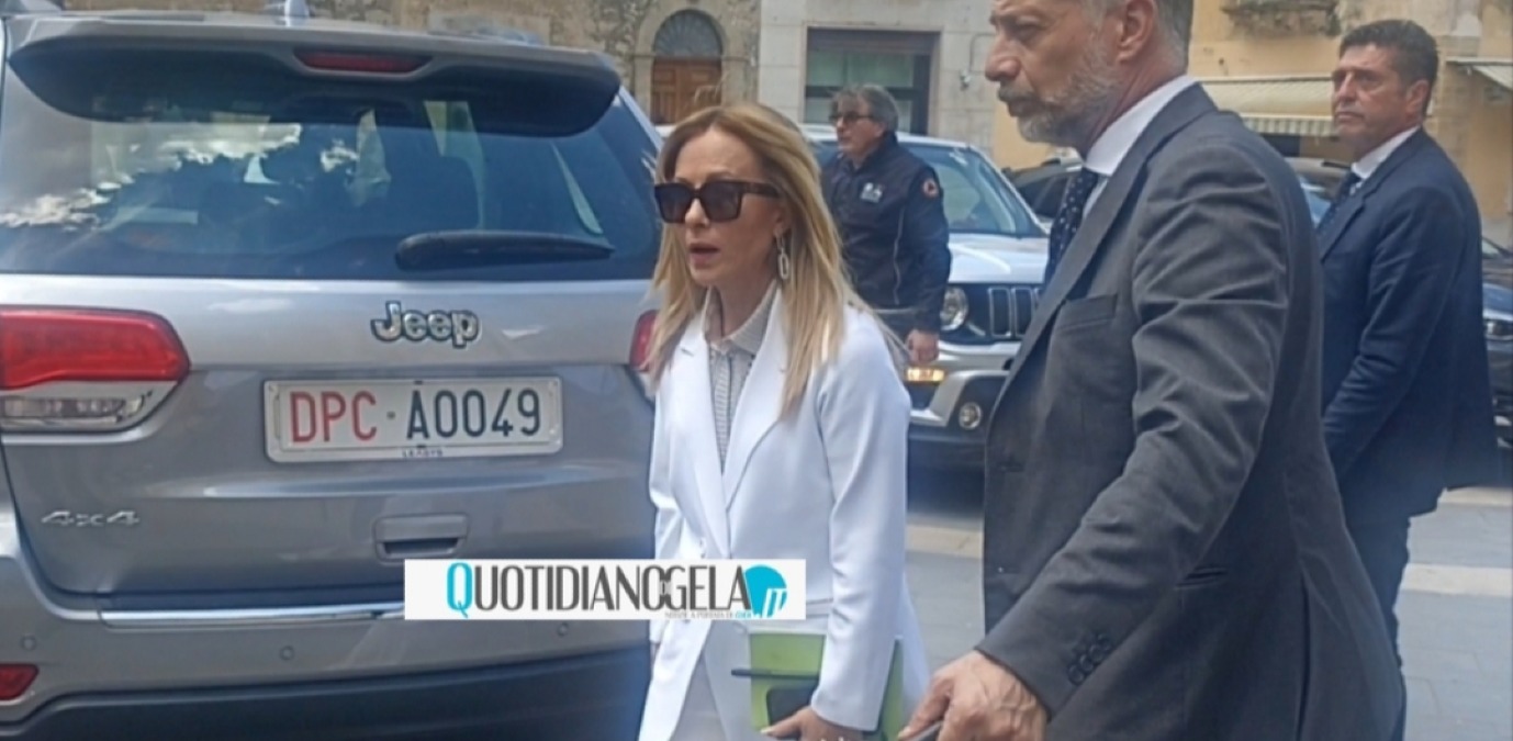 Meloni arrivata a Niscemi, in municipio per un vertice operativo sulla frana  - L'arrivo del premier Meloni a Niscemi 