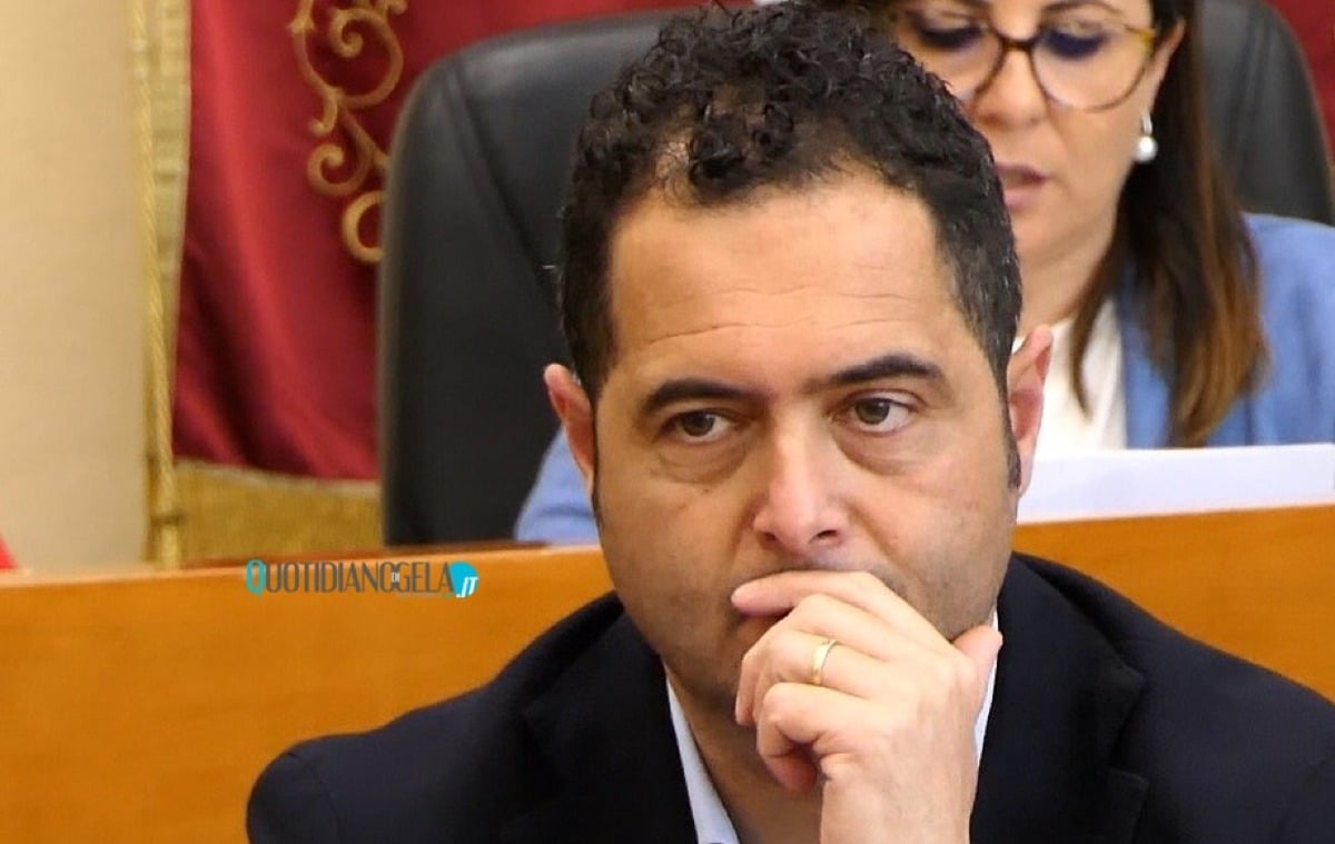 "Dissesto, cantieri e decoro, serve impegno di tutti senza distrazioni", Di Stefano: "Cambi a breve? Non ci saranno" - Il sindaco Terenziano Di Stefano