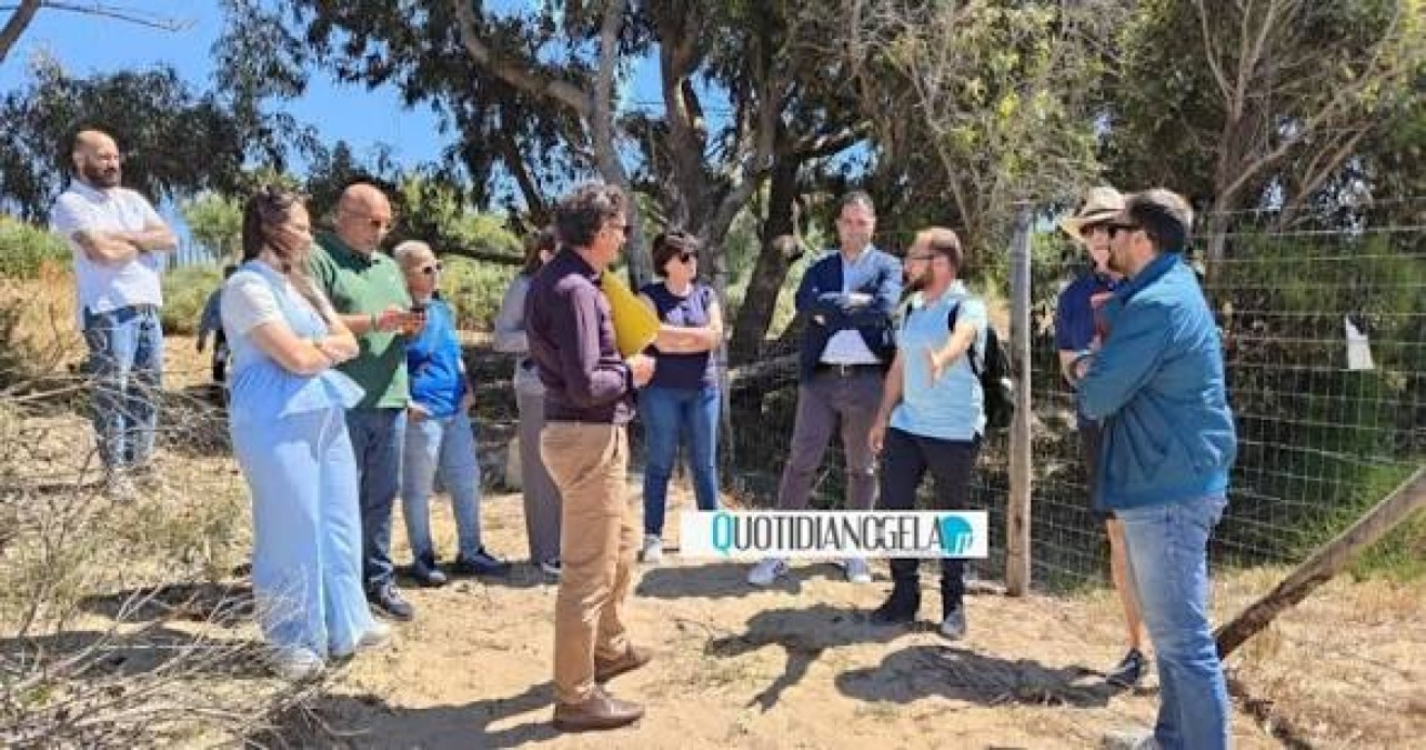 Poggio Arena, provvedimento Comune: "Aprire temporaneamente il passaggio a mare" - Un sopralluogo condotto dal sindaco 