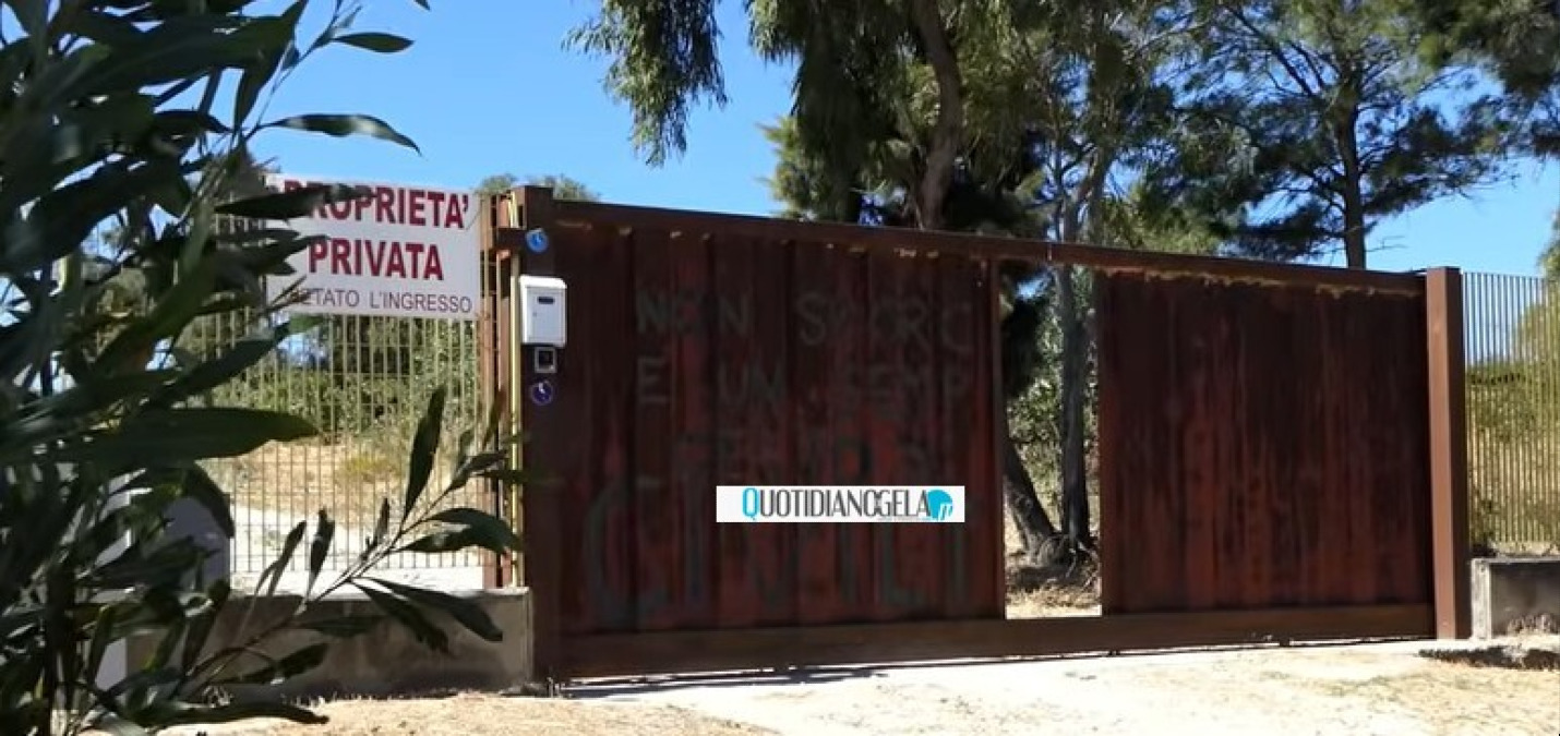 Poggio Arena, Di Stefano: "Atti in procura, entro lunedì bisogna aprire altrimenti lo faremo noi" - L'accesso al mare di Poggio Arena