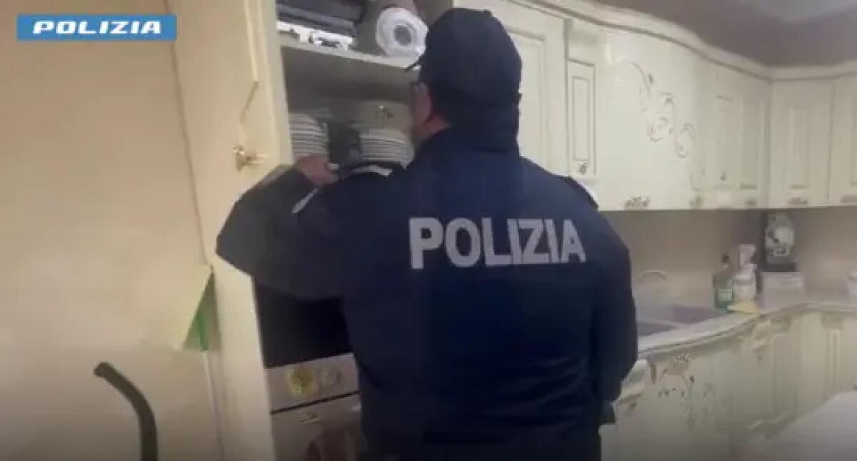 Traffico di droga a Palermo gestito dai clan mafiosi, 26 arresti / Video - 