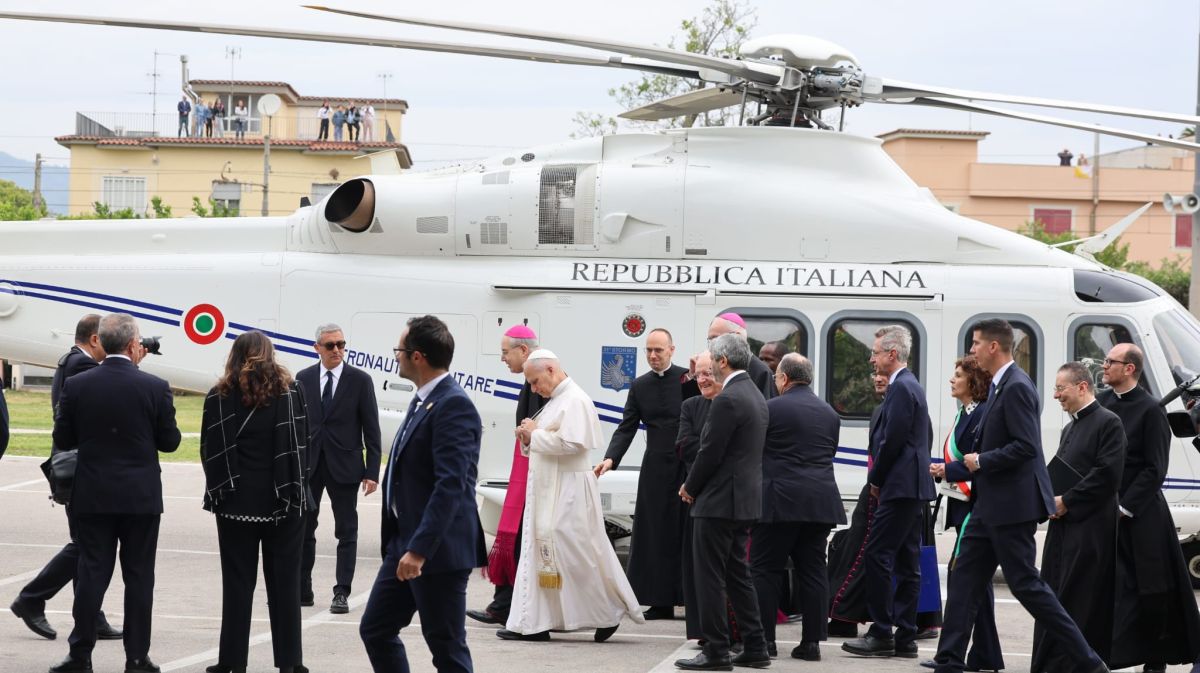 Il Papa a Pompei “Rinnovare l’impegno per la pace” - 