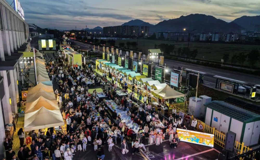 Cina, sale il fatturato legato ai consumi nelle vacanze del Primo Maggio - 