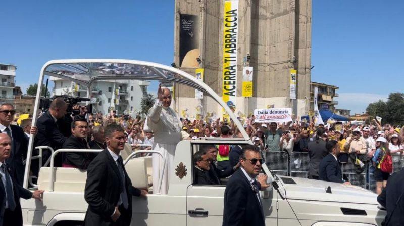 Il Papa ad Acerra “Un cambiamento di mentalità risanerà la Terra dei Fuochi” - 