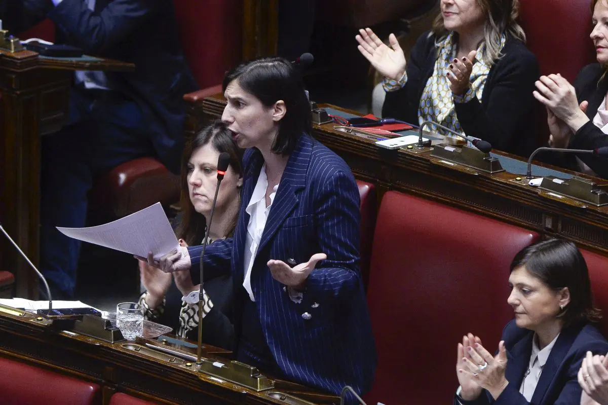 Schlein “Governo Meloni vive chiuso nel palazzo, no a larghe con intese con FI” - 