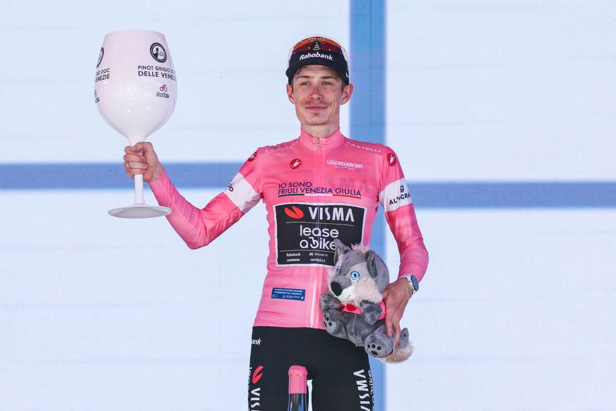 Lavik corona la fuga e vince a Milano, Vingegaard resta in rosa - 