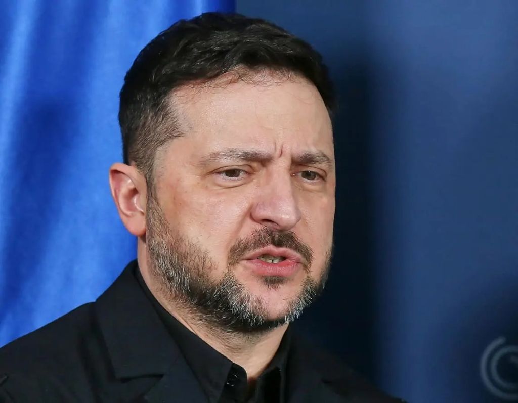 Zelensky “Nella notte attacco russo con droni e missili su Kiev” - 