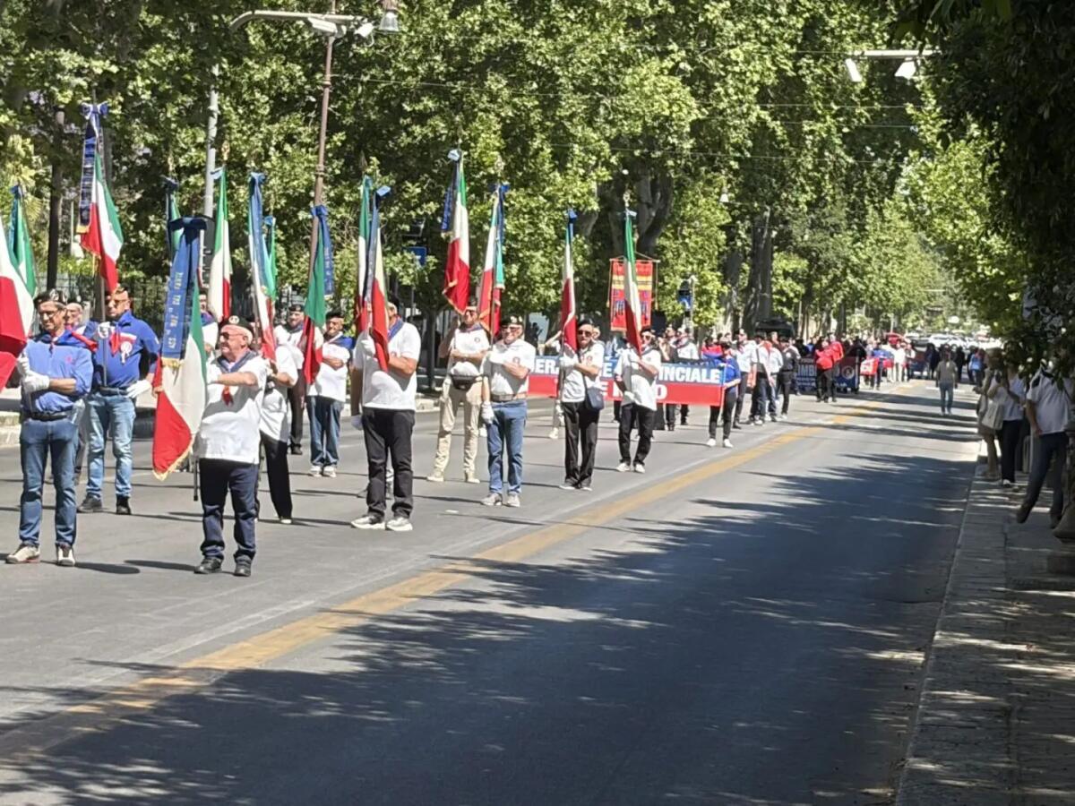 Il 37° Raduno nazionale dei Fanti d’Italia si chiude a Palermo con una lunga parata attraverso la città - 