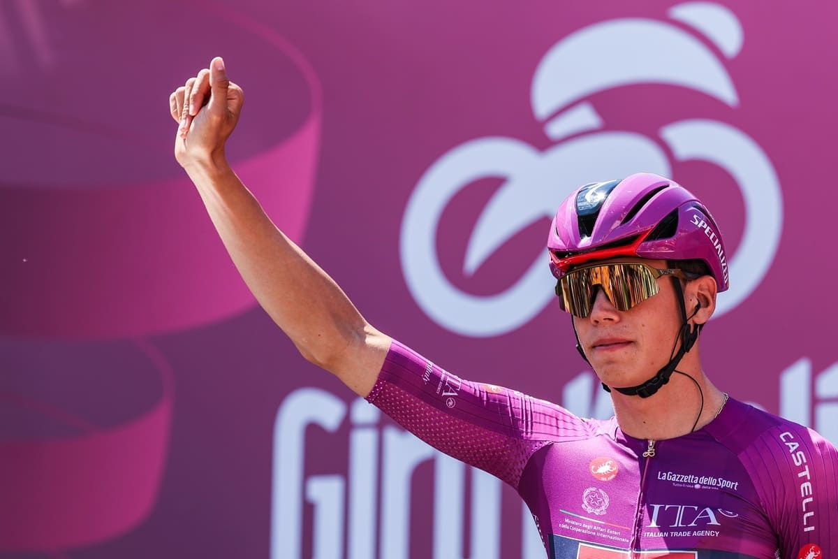 Magnier vince in volata la 18^ tappa, Vingegaard saldamente in rosa - 