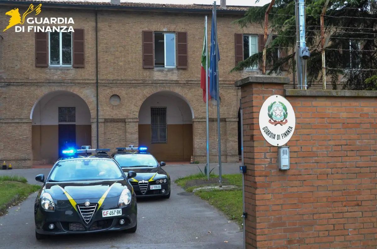 Maxi blitz contro la pirateria tv, 100 perquisizioni e mille utenti sanzionati - 