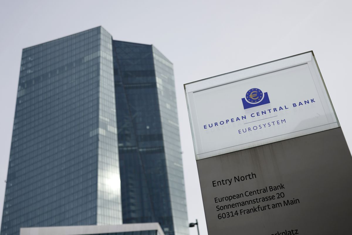 Bce “Prospettive di crescita incerte, dipendono dalla durata della guerra” - 