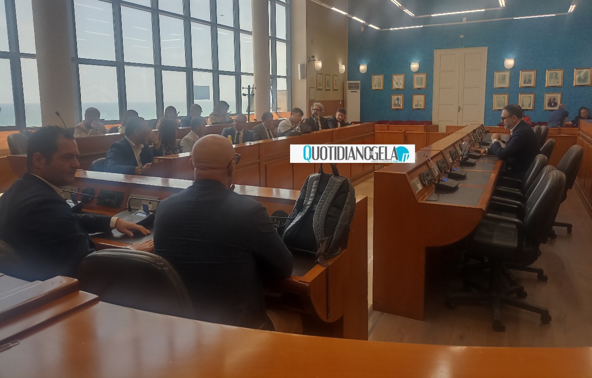 Porto, maggioranza, Iv e PeR: "Senza cronoprogramma revocare accordo" - 