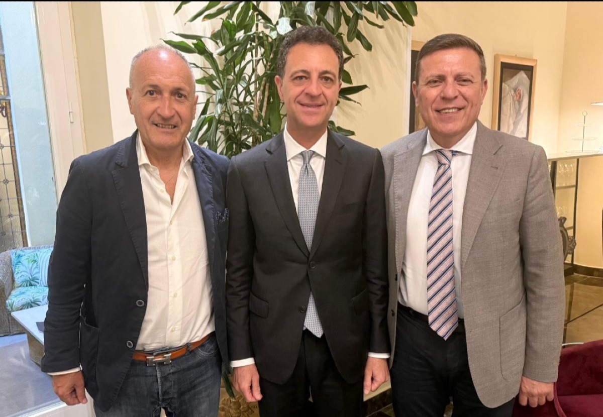FI, piena fiducia di Minardo nel gruppo locale: Cirignotta e Biundo, "avanti per la città" - Gli esponenti locali FI insieme a Minardo