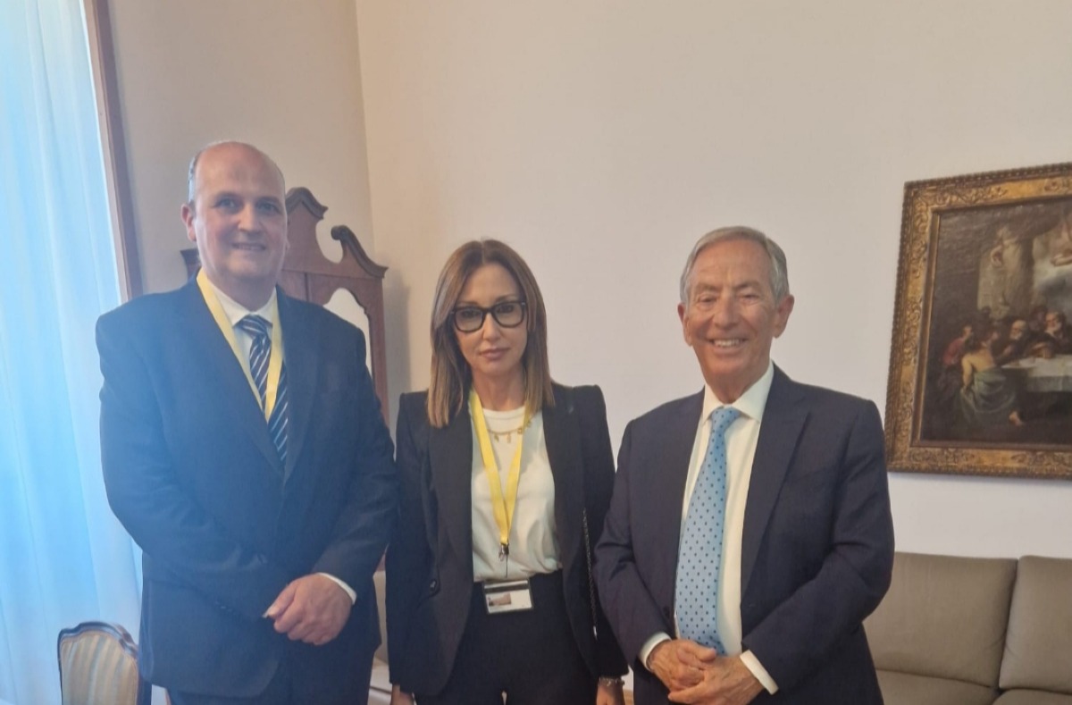 "Emergenza sanità non più sostenibile", Franzone e Cascio in Regione: "Sarà informato assessore" - Franzone, Cascio e il parlamentare Ars Laccoto