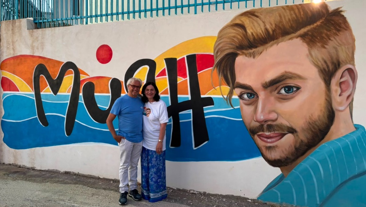 Un volto che il tempo non cancella: il murales di Emanuele Riela torna a casa - 
