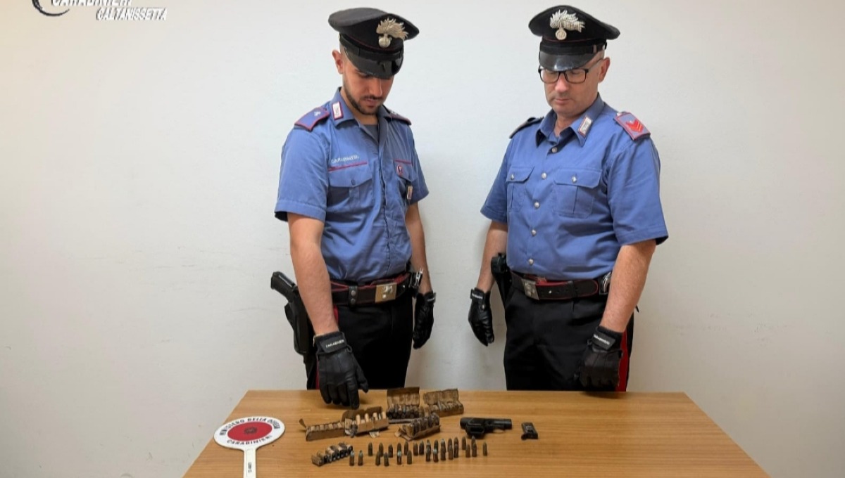 Niscemi, aveva una pistola e munizioni: arrestato trentaduenne  - 
