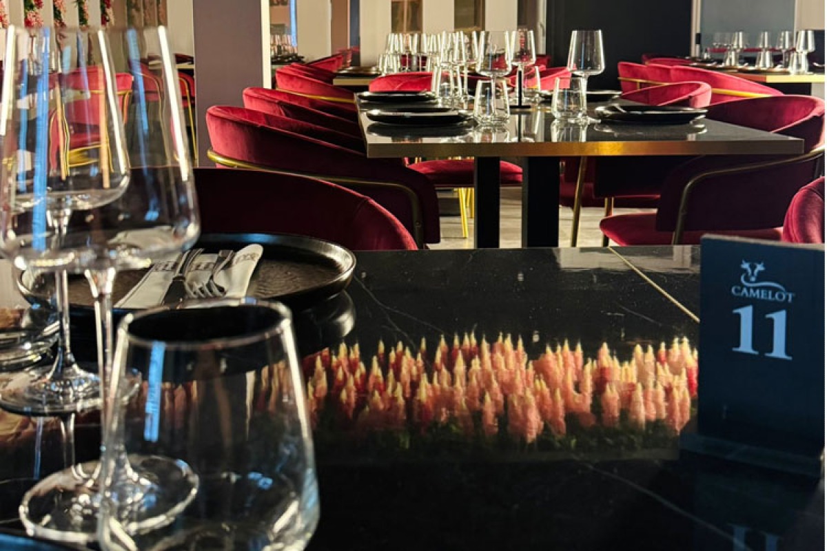 Camelot, esplosione di sapori nel nuovo ristorante di carne alla brace sul lungomare - 