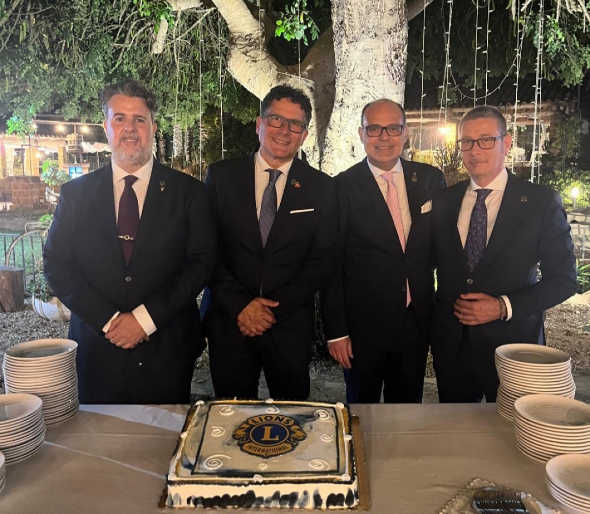 Passaggio della campana per il Lions Gela host - 