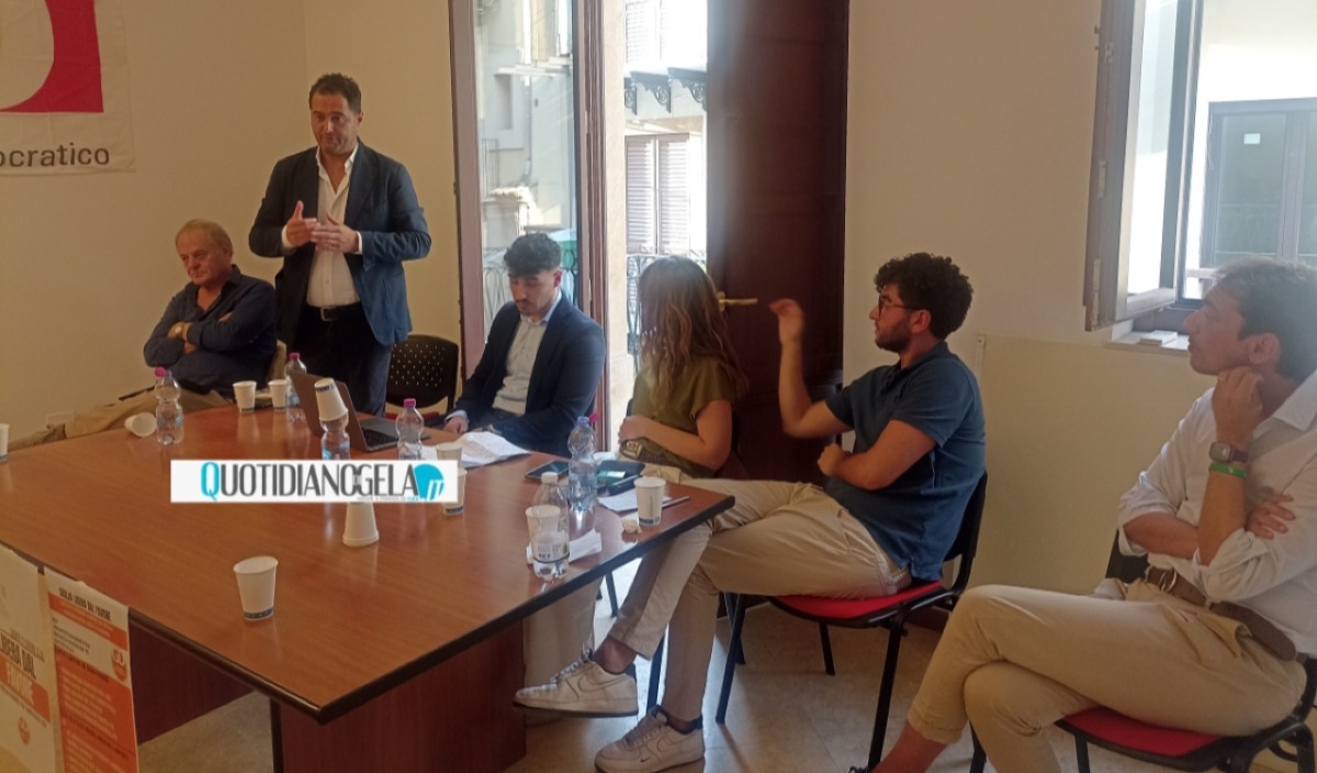 "Sui social parlano quelli con il padrino politico arrestato", Di Stefano: "La Vardera passi da coalizione" - L'intervento di Di Stefano durante il dibattito 