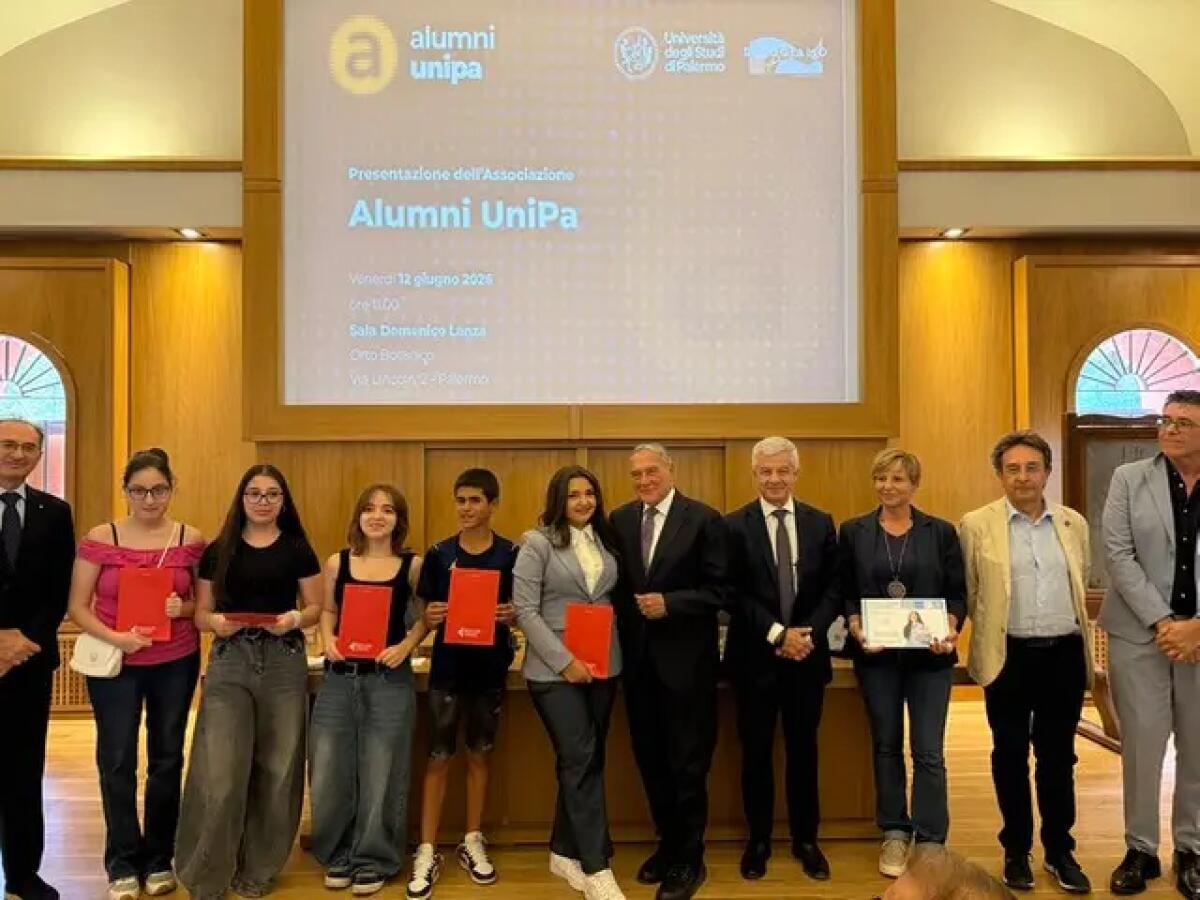 Nasce Alumni UniPa, rete di ex studenti premia 10 ragazzi dello Zen di Palermo - 
