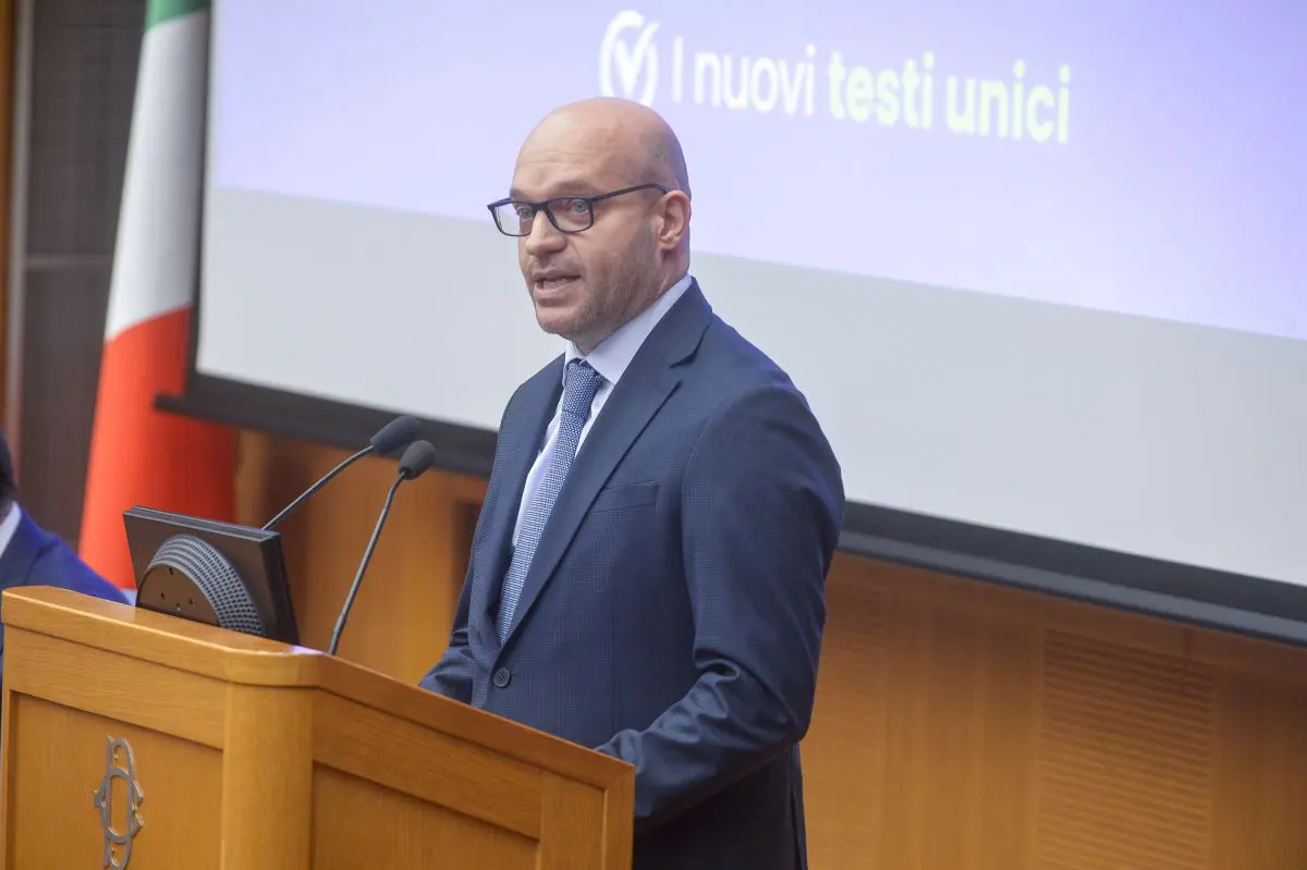 2 Giugno, Fontana “La democrazia si rafforza con partecipazione e giovani” - 