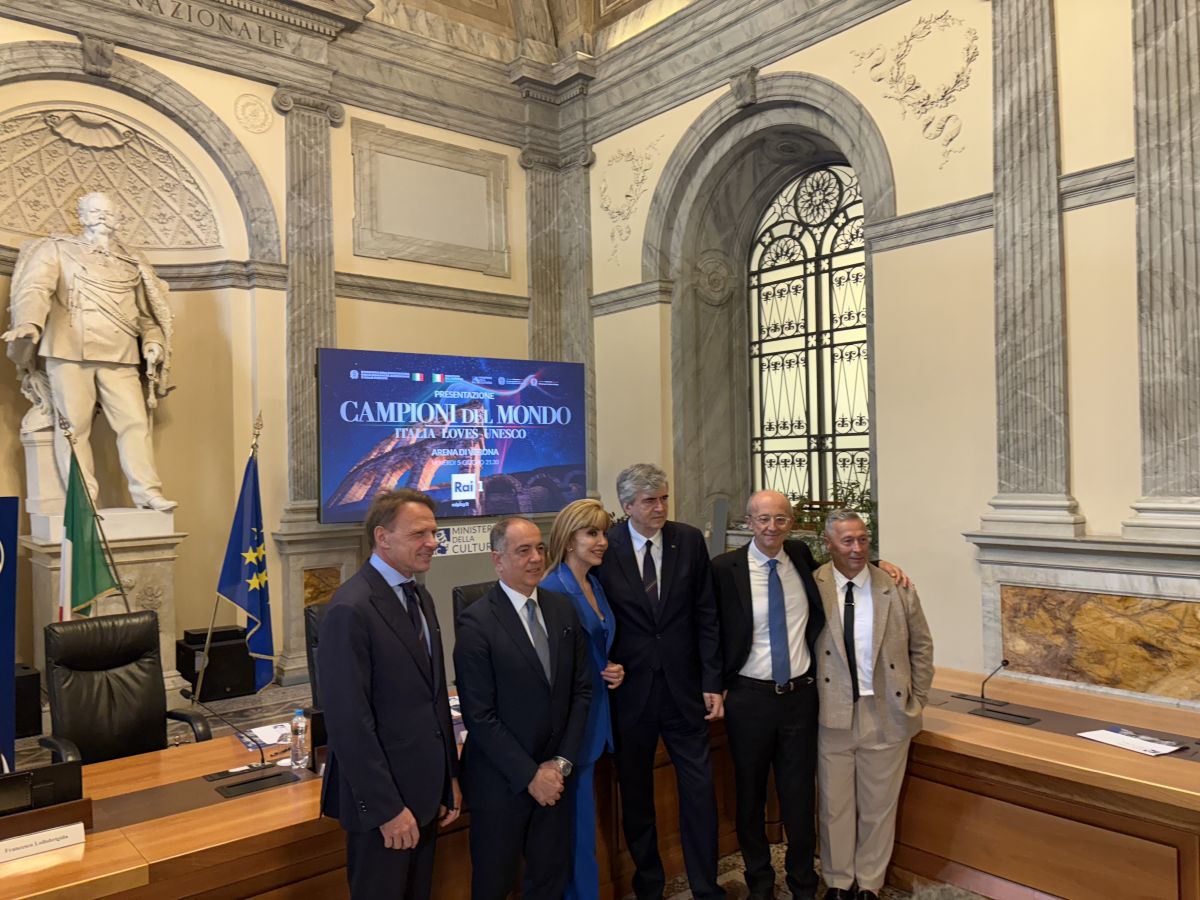 All’Arena di Verona “Campioni del mondo – Italia loves Unesco” con 100 delegati - 